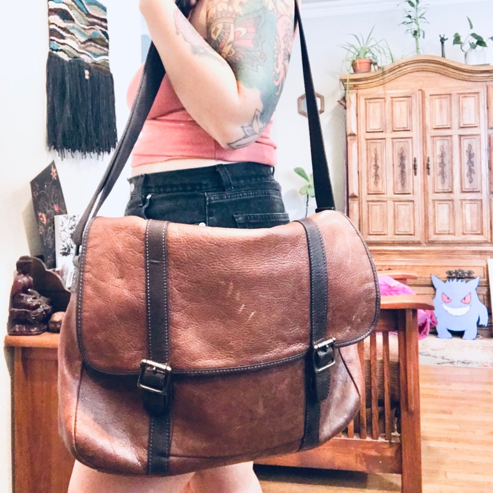 Fossil Leather Messenger Bag - Picture 3 of 17